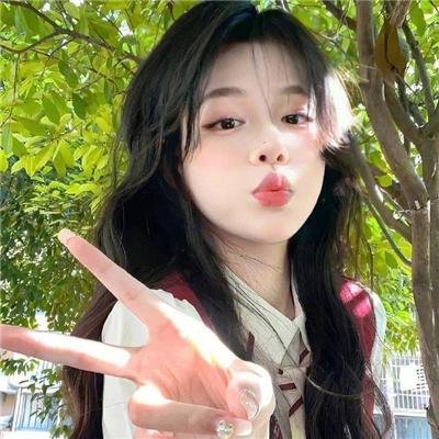 飞女黛丝封面
